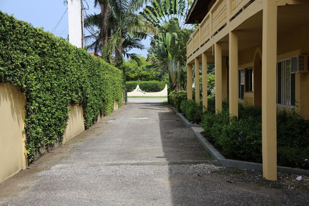 Moonrisevillas * Negril