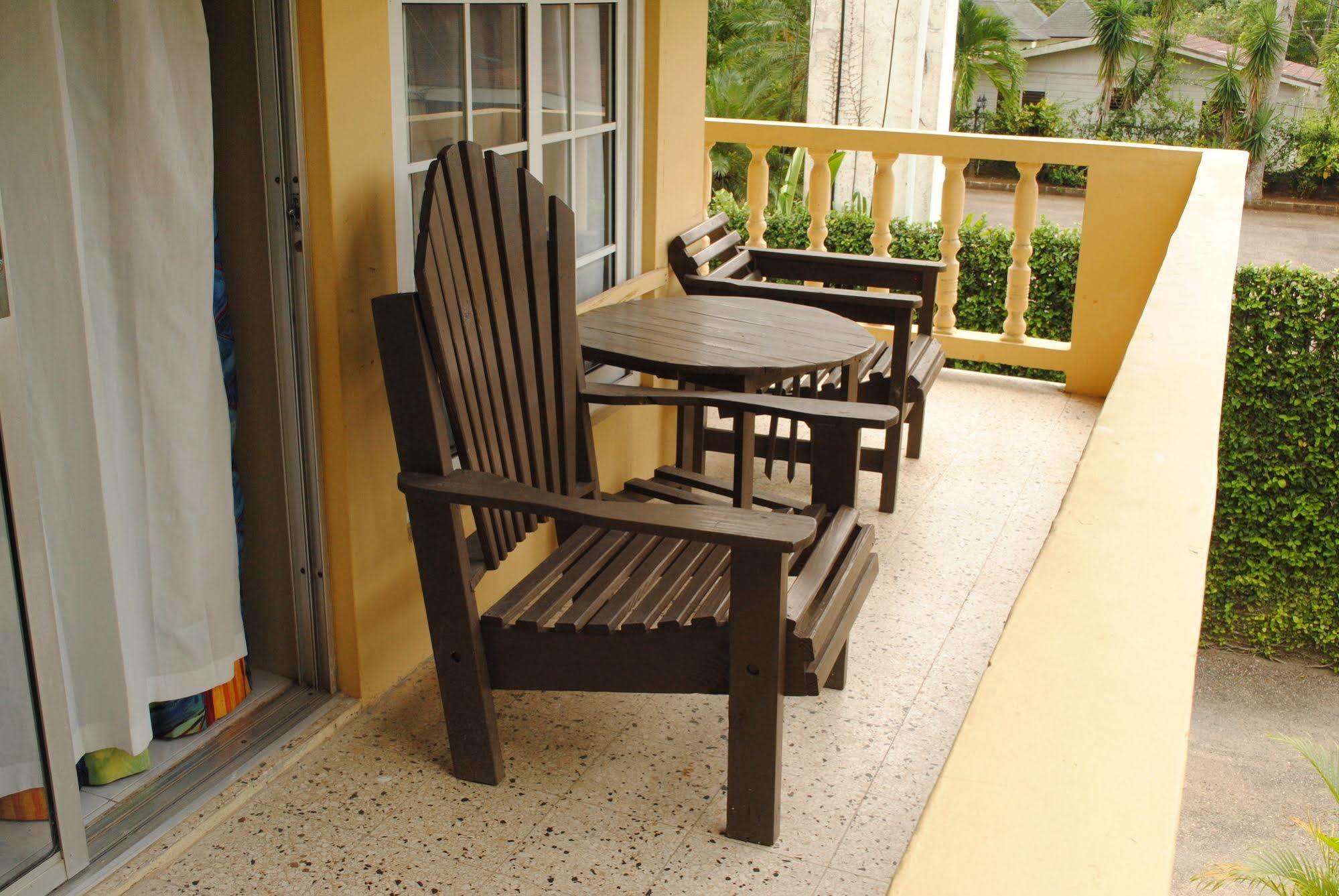 Moonrisevillas Negril